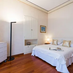 Eugenia - Luxury Flat With Parking Space Appartamento